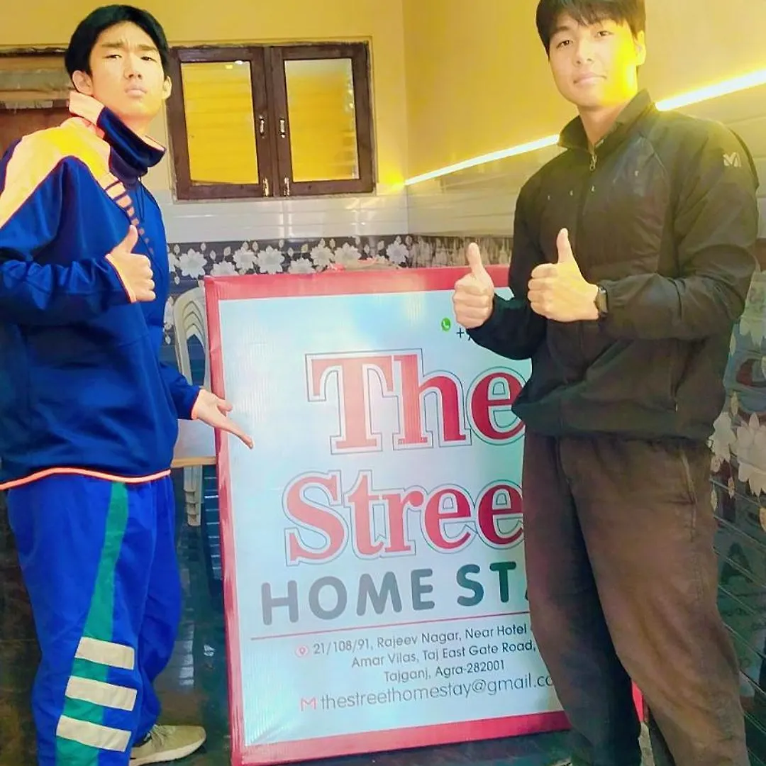 Hostal The Street Homestay Agra
